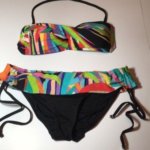 Trina Turk size 6/8 swimsuit EUC